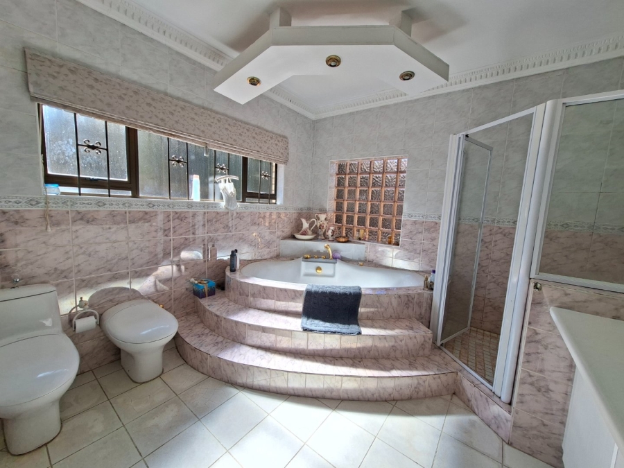 5 Bedroom Property for Sale in Baysvalley Free State